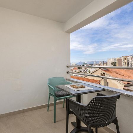 Guest House Damir Макарска Екстериор снимка