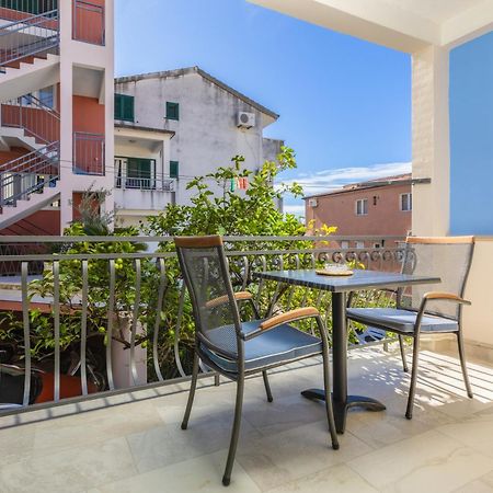 Guest House Damir Макарска Екстериор снимка