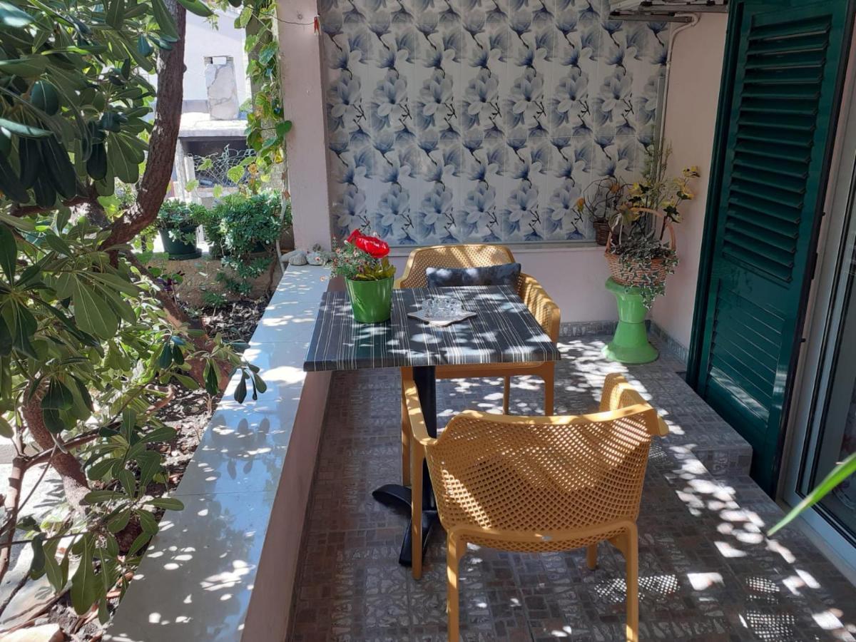 Guest House Damir Макарска Екстериор снимка