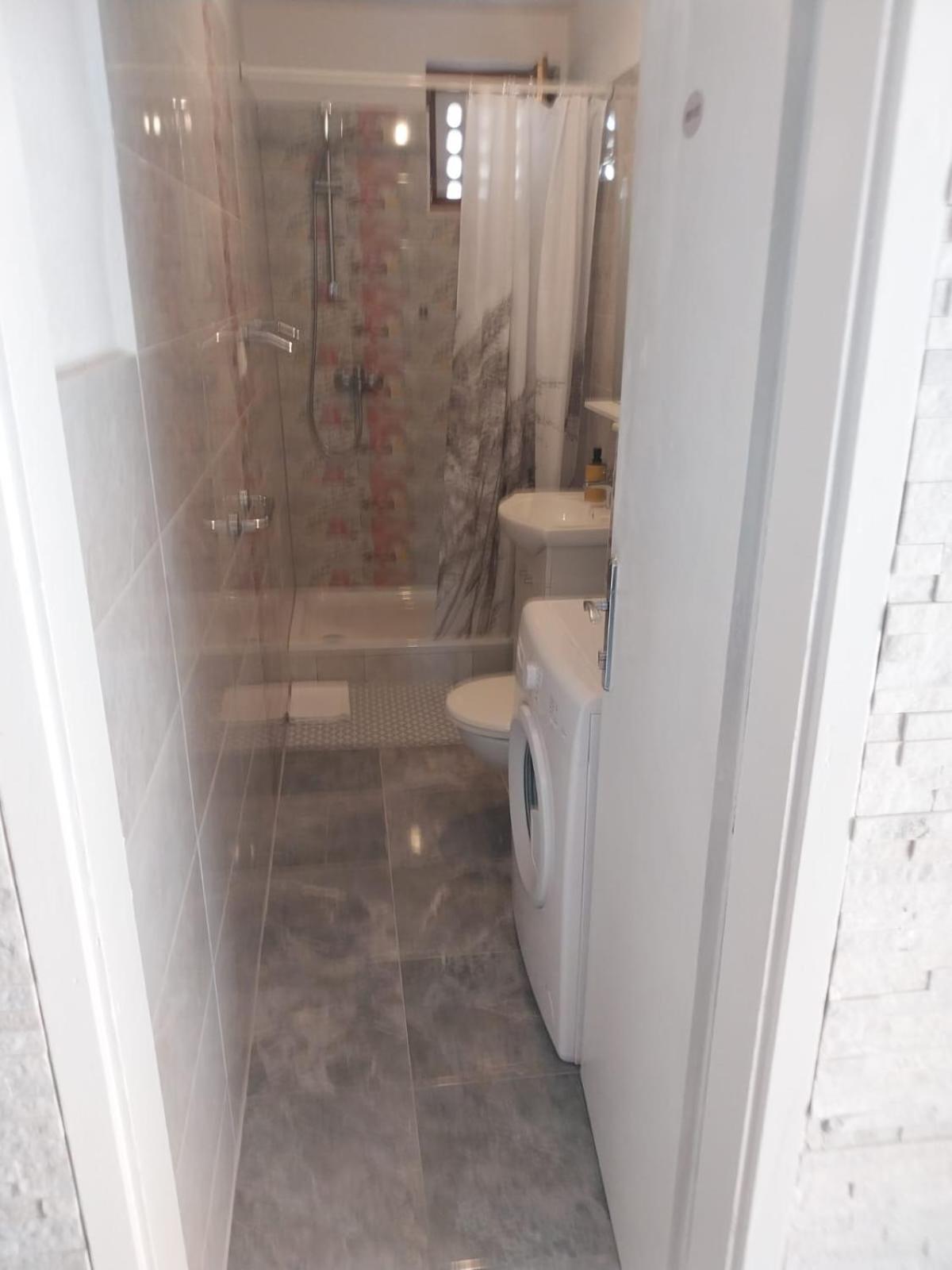 Guest House Damir Макарска Екстериор снимка
