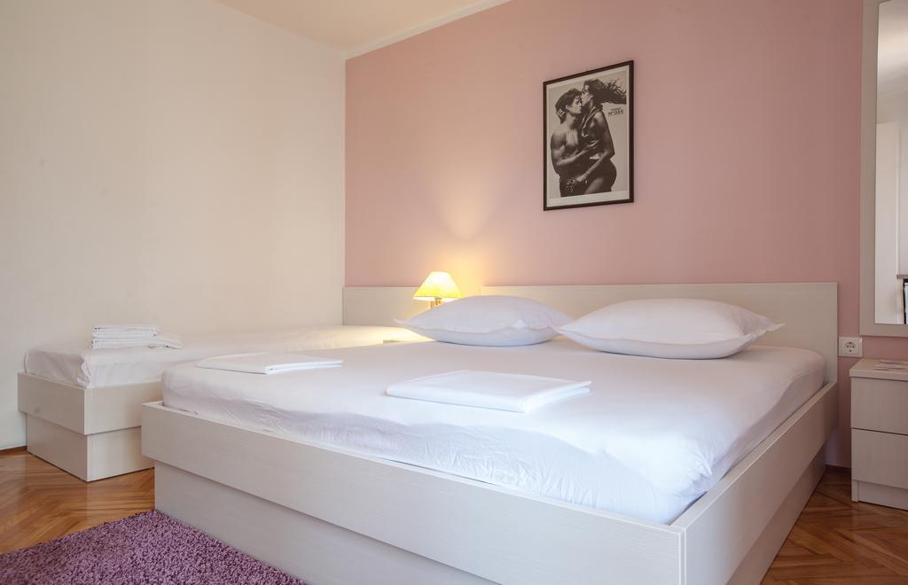 Guest House Damir Макарска Екстериор снимка