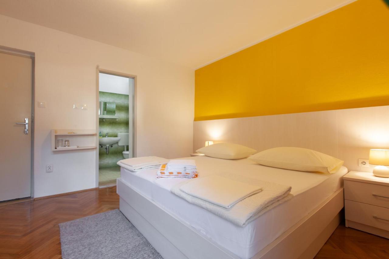 Guest House Damir Макарска Екстериор снимка